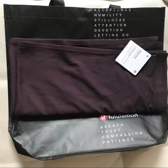 NWT BCHR LULULEMON VINYASA SCARF - - BLACK CHERRY - Picture 3 of 8